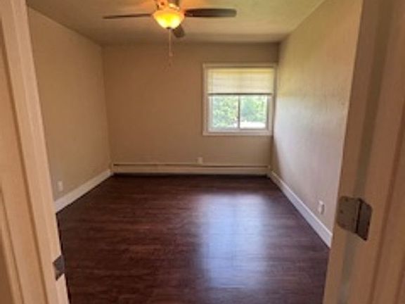 5th image of 619 College St APT 5