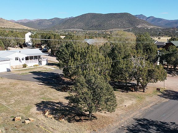 4th image of 25 N Doc Holiday Ln