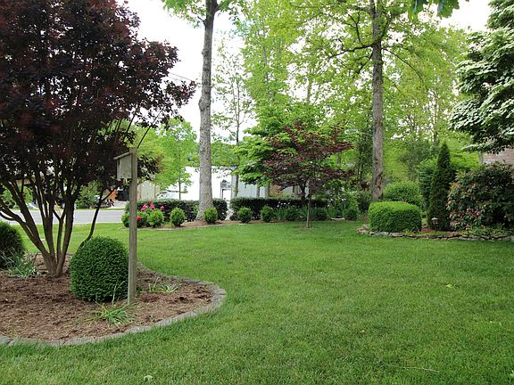 2nd image of 124 Lakewood Dr