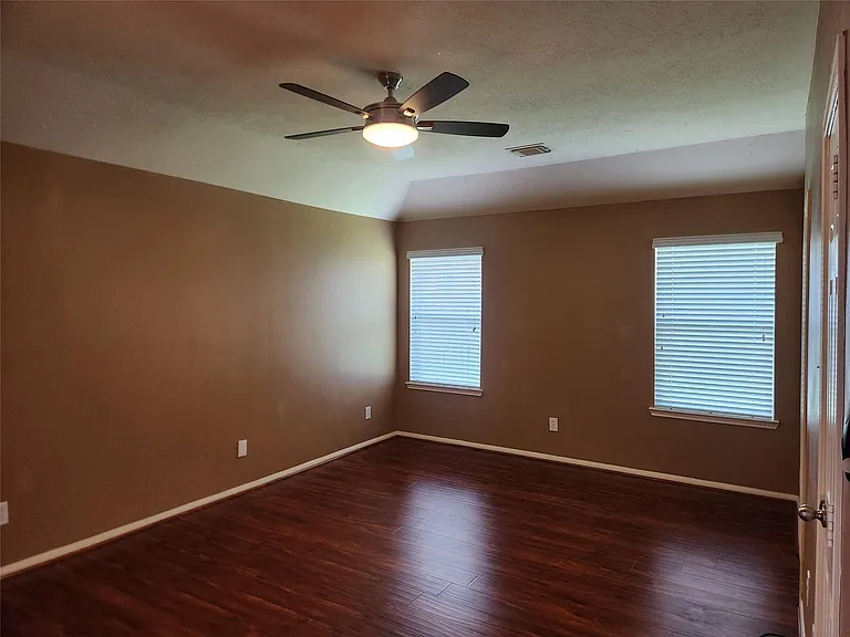 2 Signal Hill Dr — Photo 13