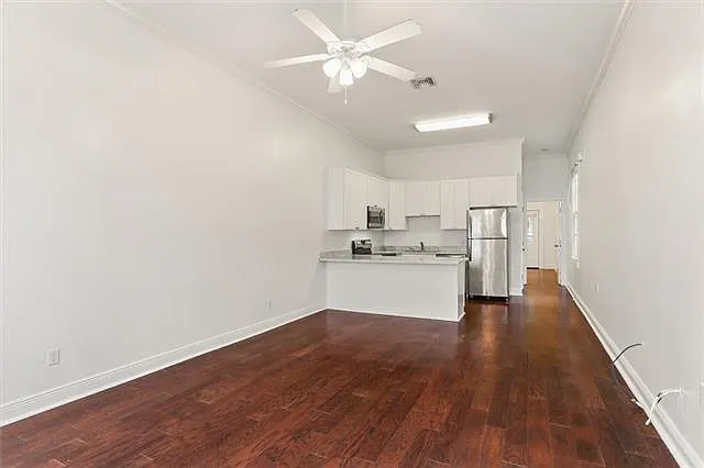 5249 Magazine St — Photo 4