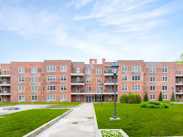 52 Lafayette Pl APT 1H, Greenwich, CT 06830