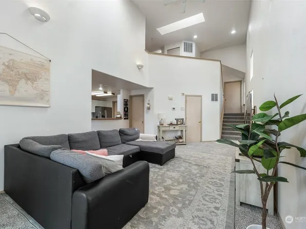 6280 Sunny Ln SE, Lacey, WA 98503