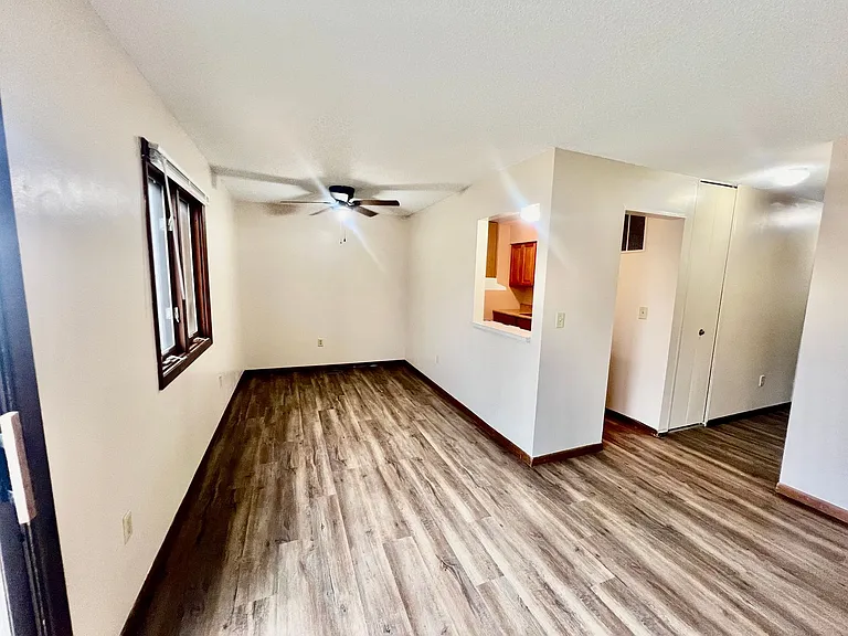 Thompson Apartments — Photo 24