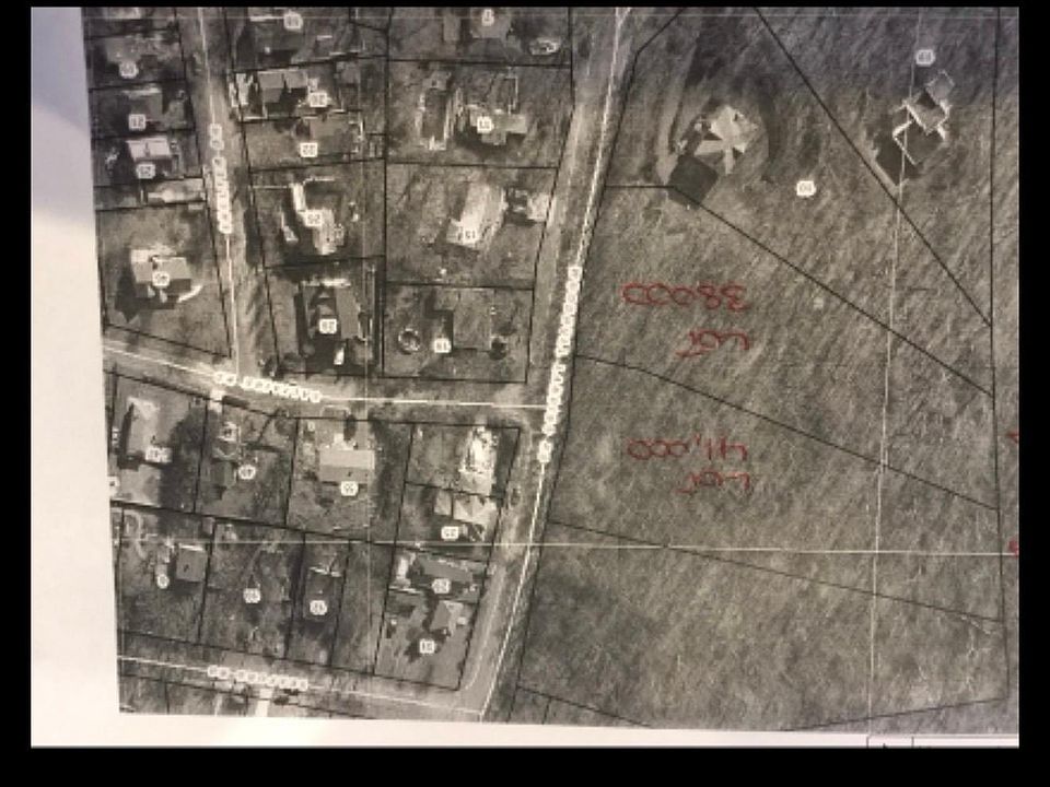 2nd image of Woodhull Landing Road