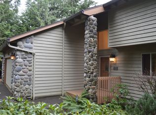 25895 E Bright Ave, Welches, OR