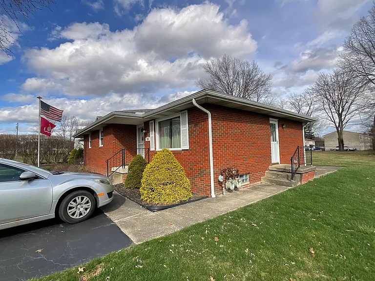 726 Mauro Cir #726 — Photo 2