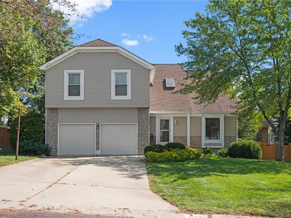 15235 Dearborn St, Overland Park, KS 66223