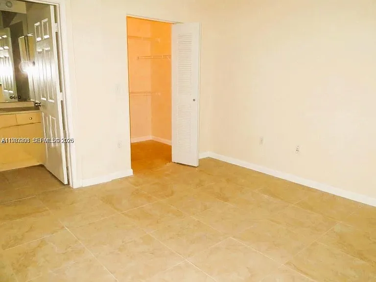 1919 Van Buren St #111A — Photo 11