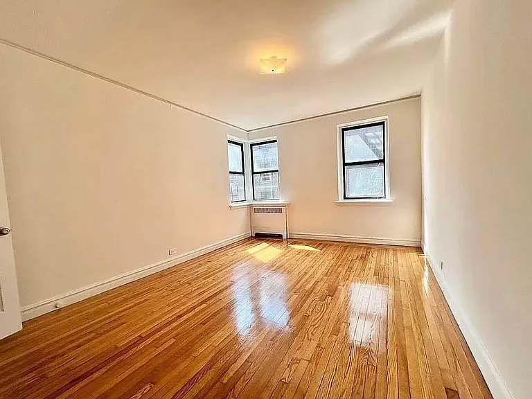 2265 University Ave #6E — Photo 2