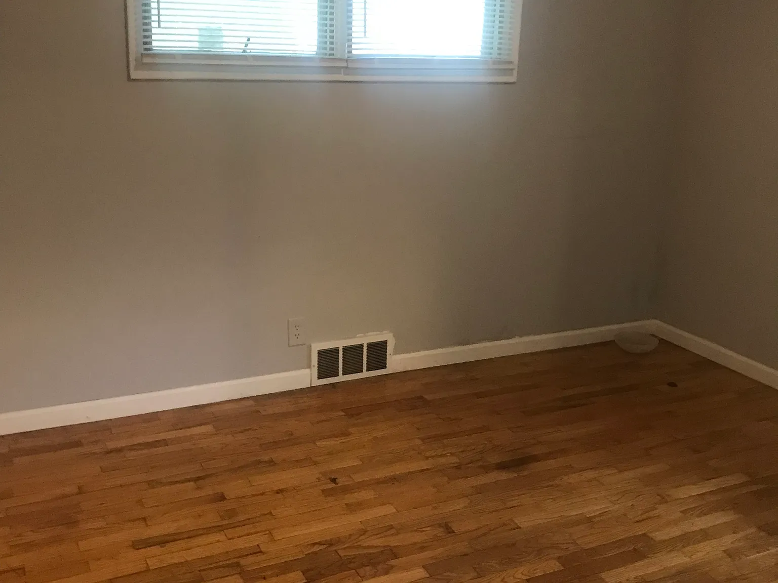 3 bed, 1214 sqft, $1,000 — Photo 3