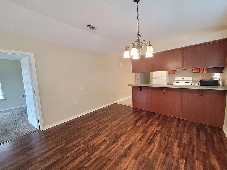 7802 Heirloom Dr — Photo 9