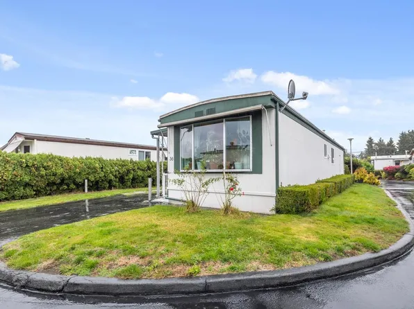 8254 134th St #36, Surrey, BC V3W 6M2