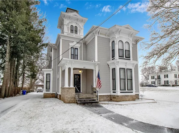 1011 West Ave, Medina, NY 14103