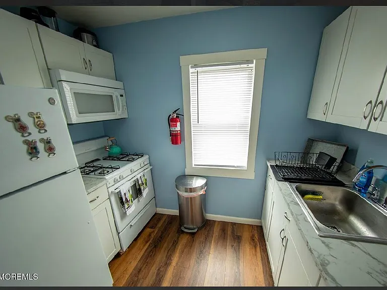 46 Kearney Ave #B — Photo 13