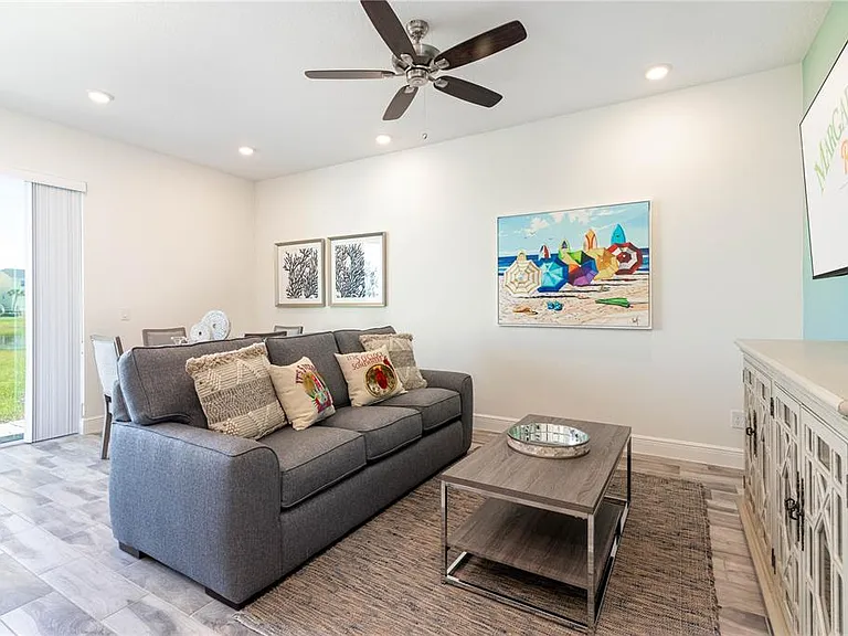 3025 Caribbean Soul Dr — Photo 2