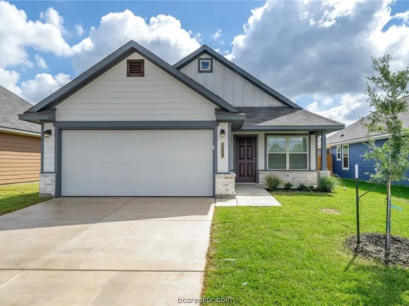 1112 Night Dew Ave, Navasota, TX 77868