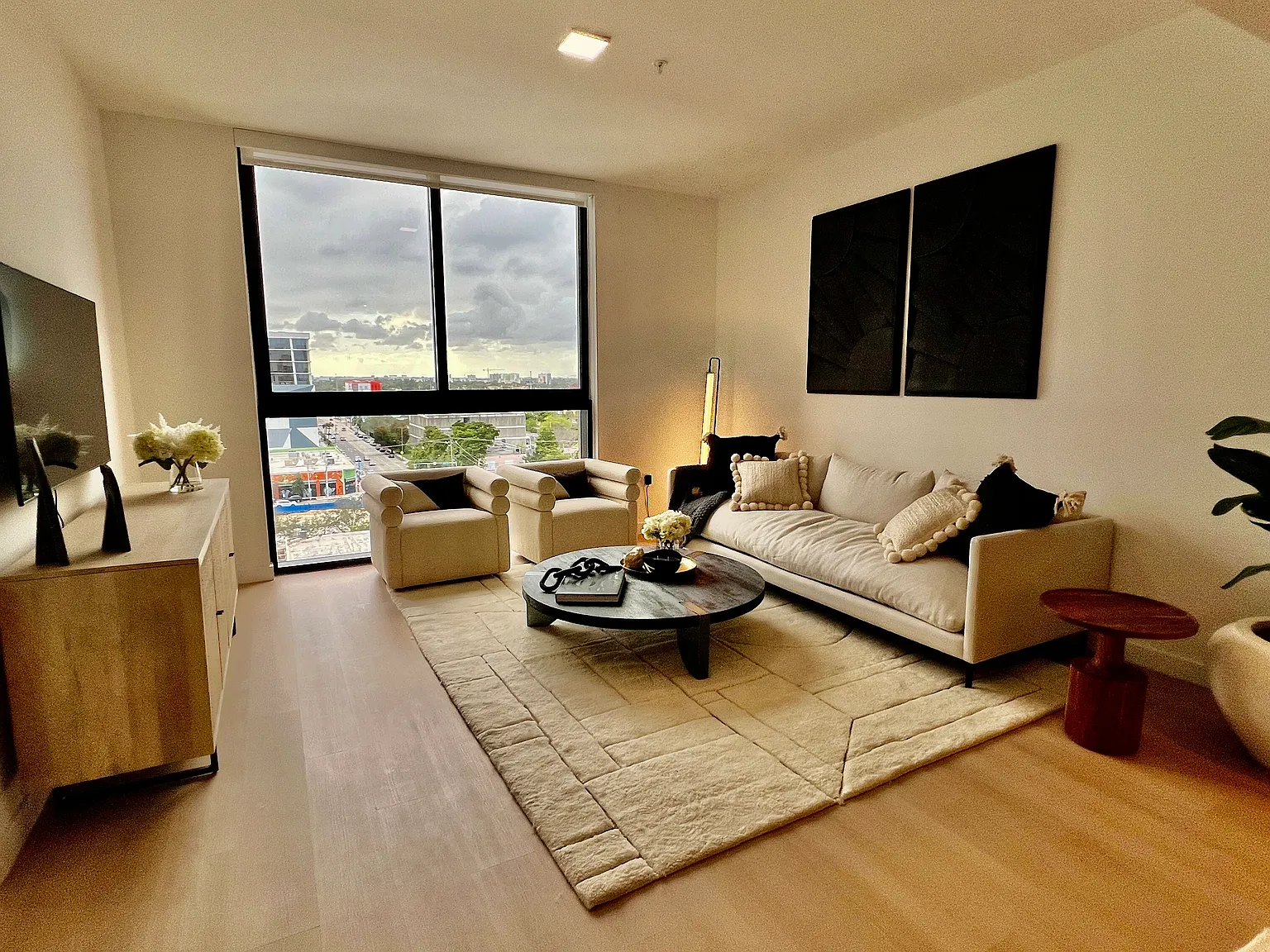 1 bed, 630 sqft, $2,290 — Photo 2