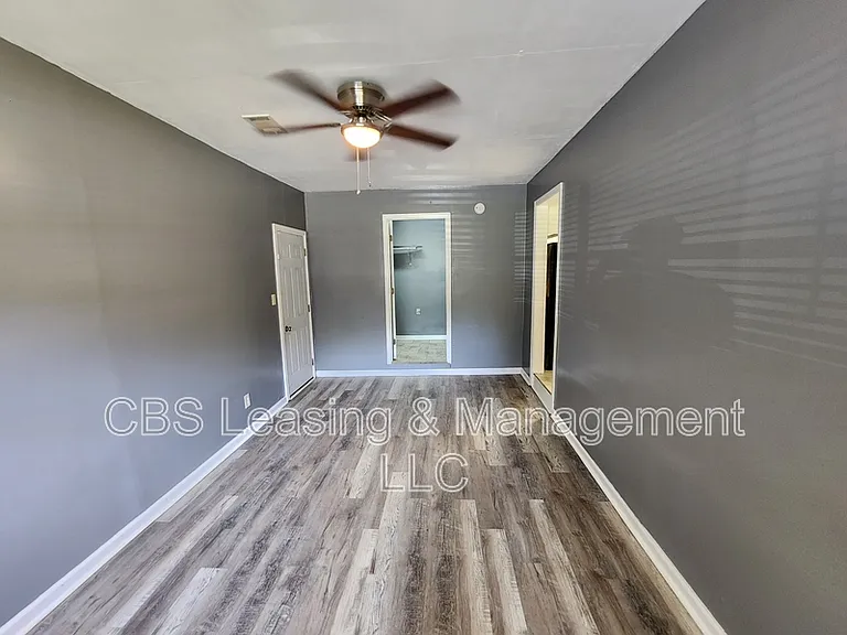 1406 Jackson Dr — Photo 7