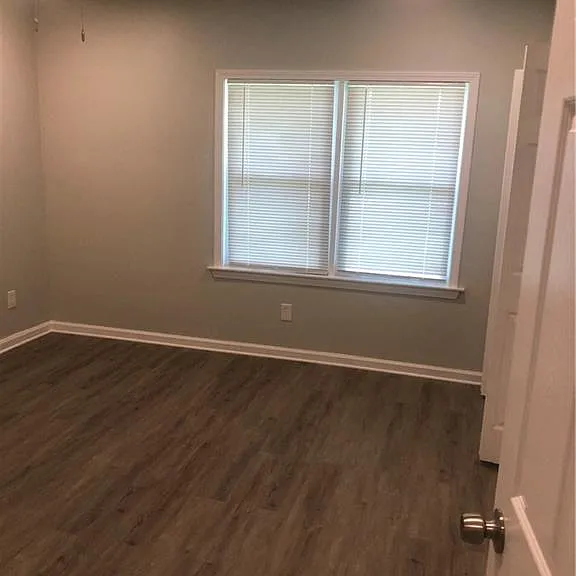 700 Lynn Cir SW — Photo 15