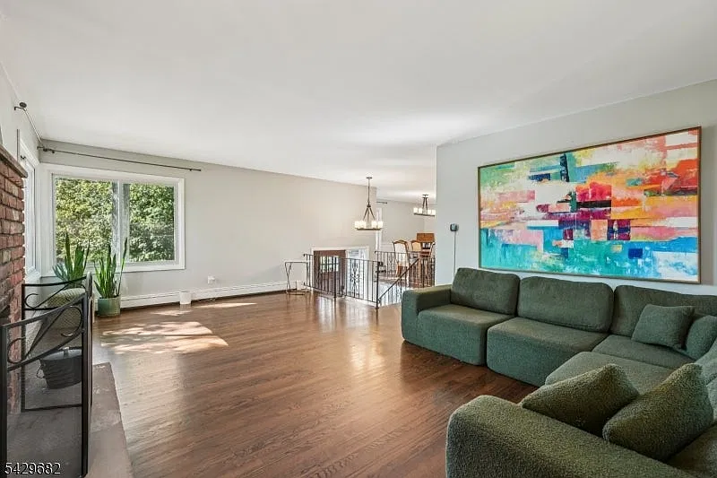 3 bed, $4,500 — Photo 4