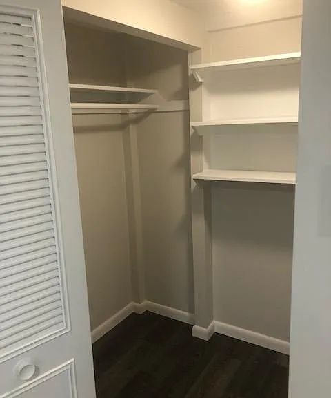Pleasant Park Apartments — Photo 17