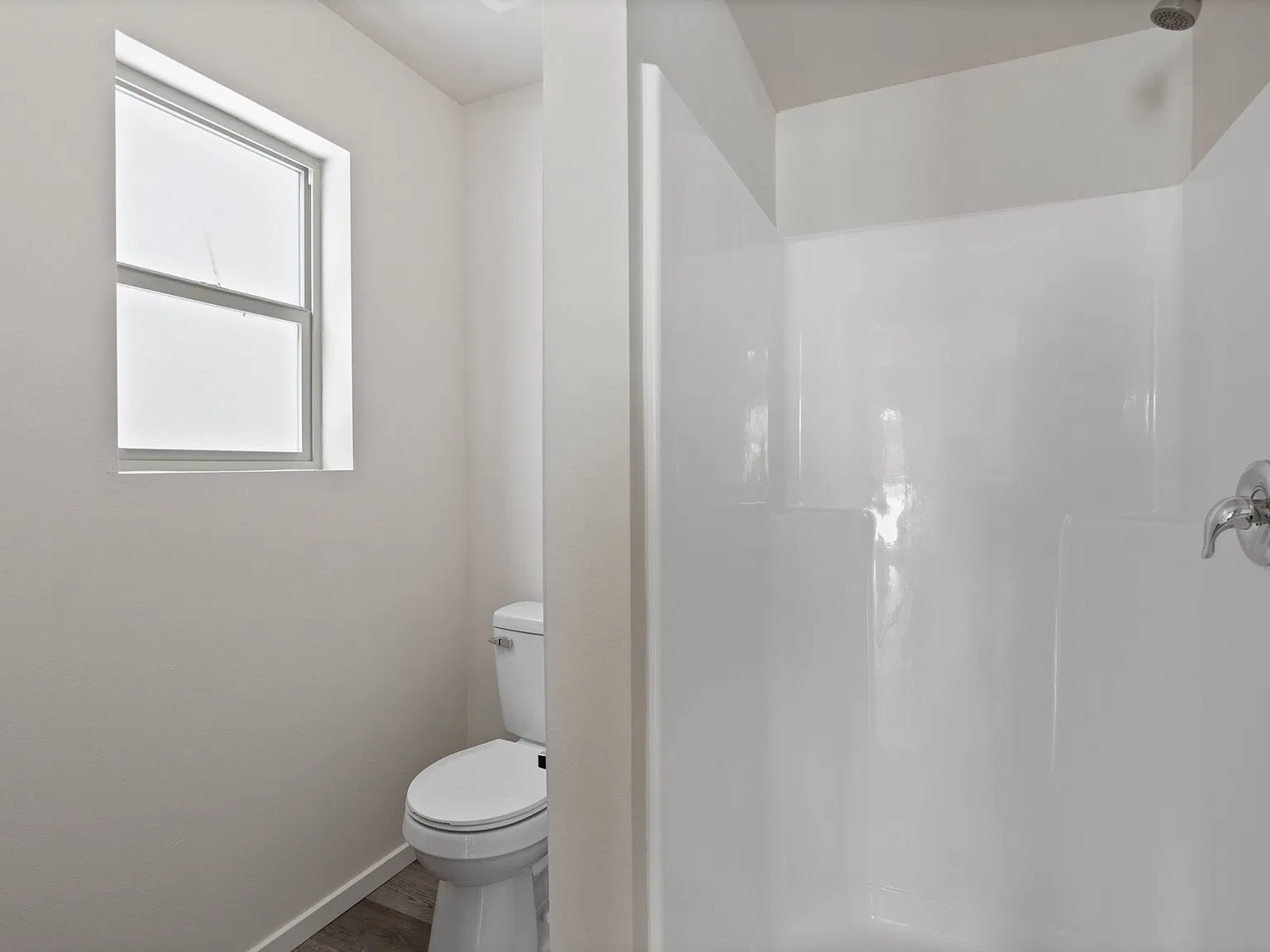 4 bed, 1404 sqft, $1,990 — Photo 1