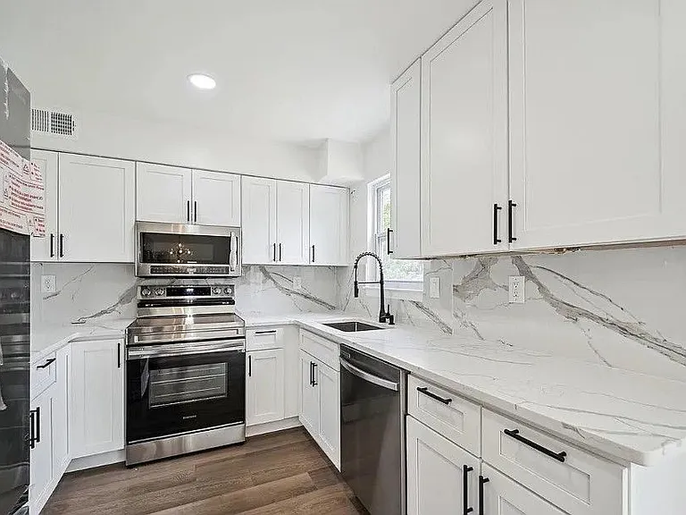 10611 Campus Way S — Photo 13