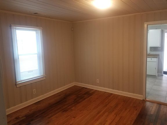 4th image of 2125 Burroughs Ave SE