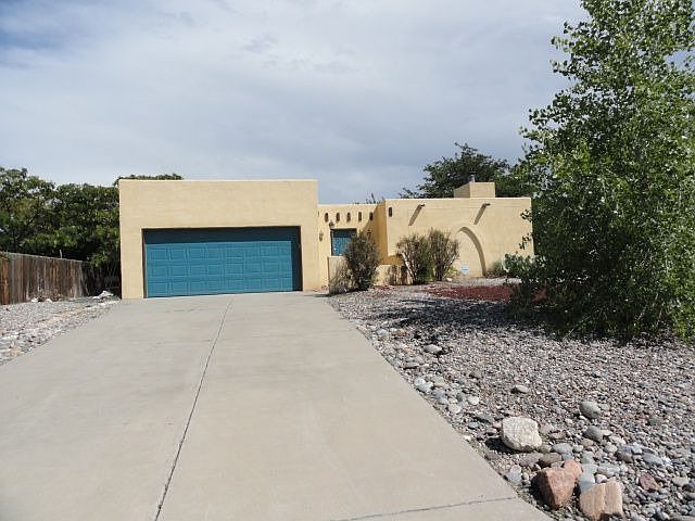 2nd image of 108 Utah Meadow Rd NE