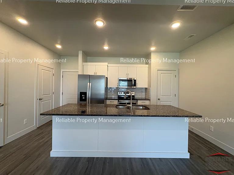 144 S Emery Ln — Photo 5