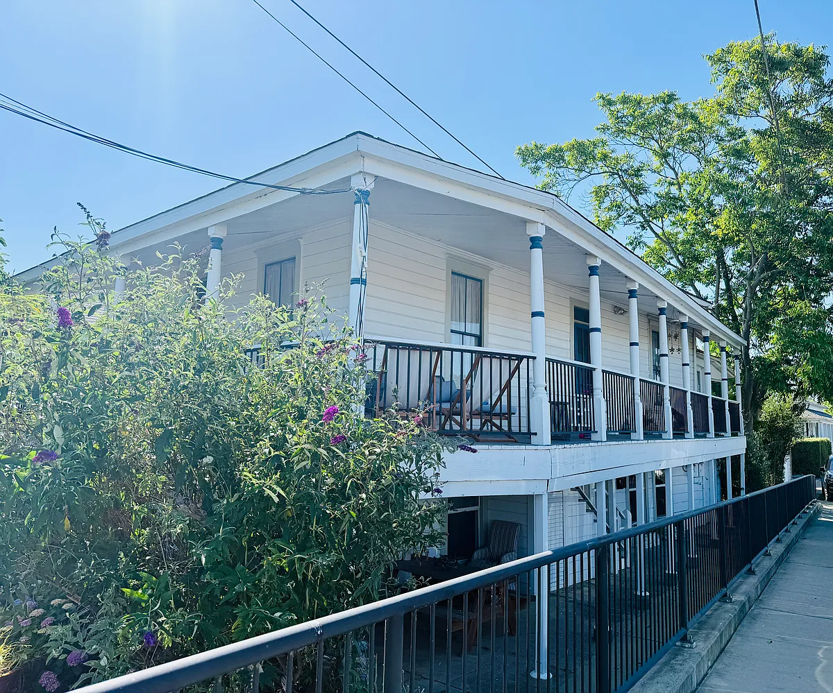Building Photo - 747 3rd St #A