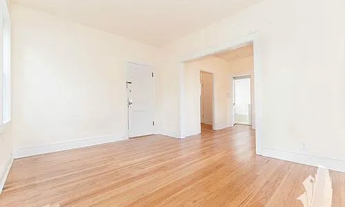Building Photo - 2915 W George St #29192