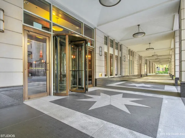 55 E Erie St APT 5201, Chicago, IL 60611