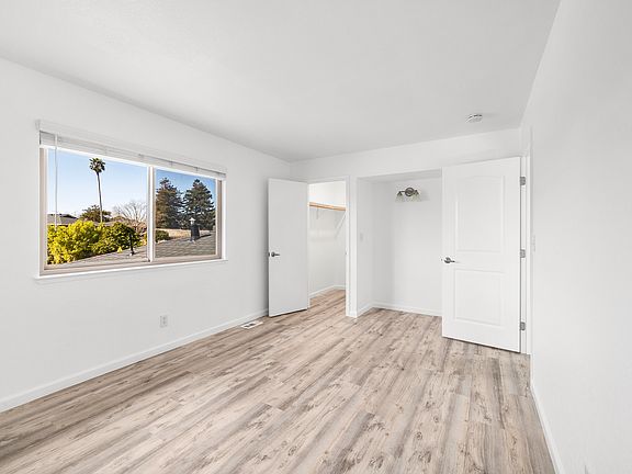 5th image of 1430 42nd Ave APT 3