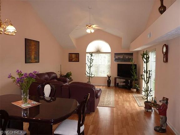 2nd image of 8579 Hawksbridge Ct #8579