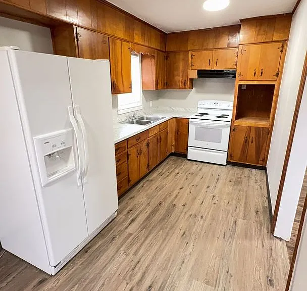 1622 Alta Vista Ave — Photo 3