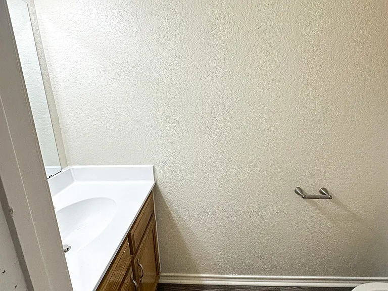 721 Avenue A #8 — Photo 9