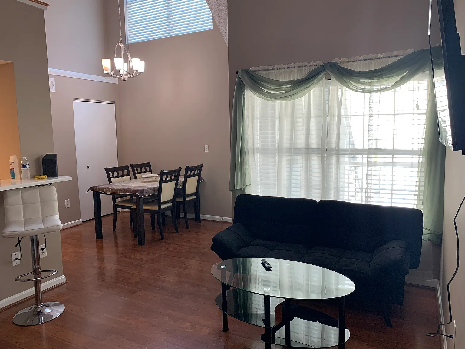 1 bed, 616 sqft, $1,800 — Photo 3