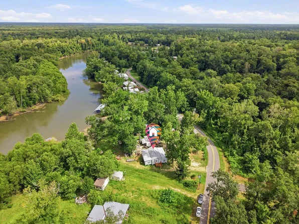 391 Byrd Parker Dr, Wewahitchka, FL 32465