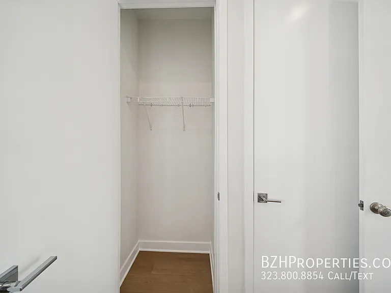 4523 1/2 Saint Elmo Dr — Photo 12
