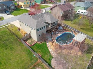 1214 Hampton Ct, Grain Valley, MO 64029