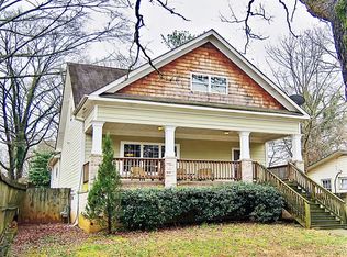 1900 Grove Ave, East Pt, GA 30344