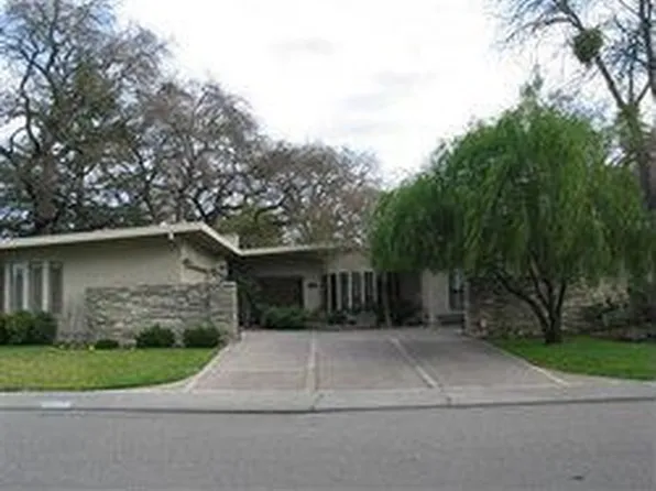 7222 Park Woods Dr, Stockton, CA 95207