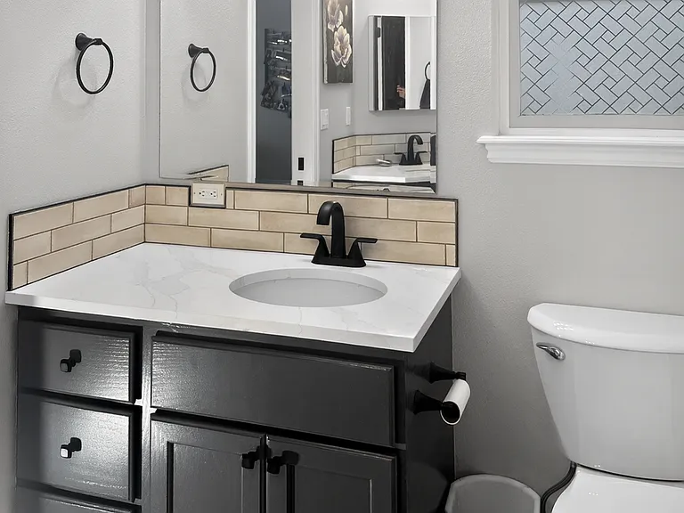 En-suite bath