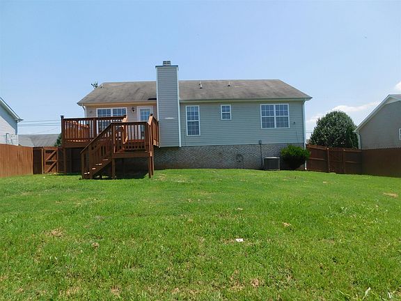2nd image of 1520 Buchanon Dr