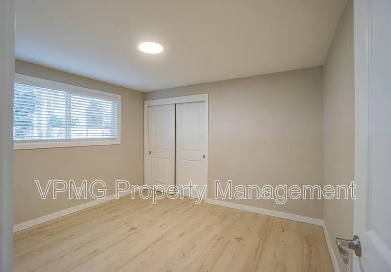 4420 Gibbons St #B — Photo 7