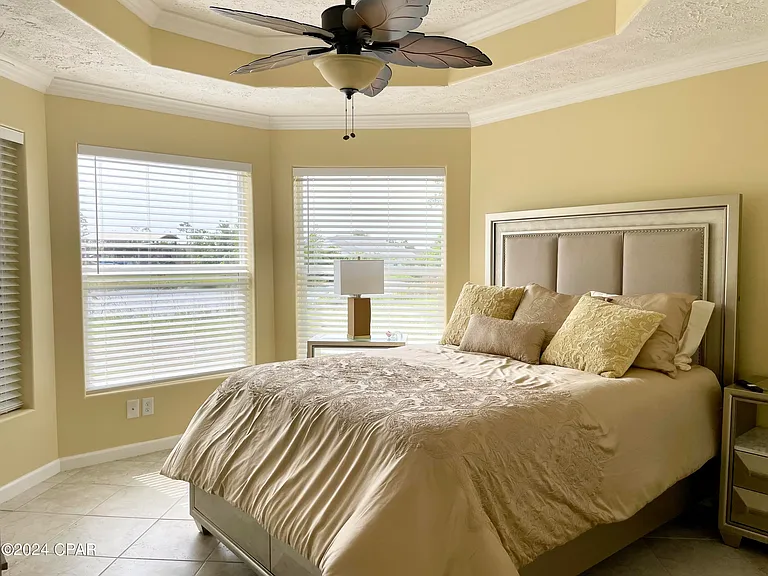 1043 Plantation Dr — Photo 22