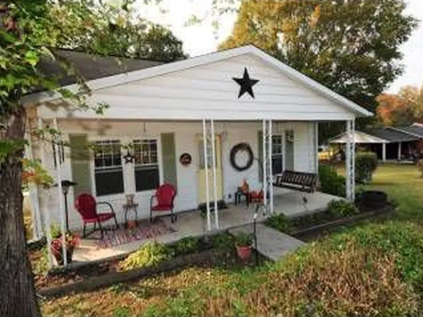105 Lake Ct, Friendsville, TN 37737