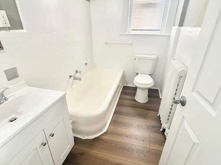 1579 Chapel St #305 — Photo 2